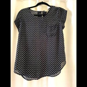 Black & white top Size M